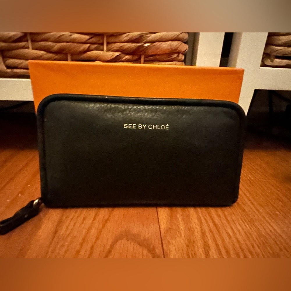 See by CHLOE wallet